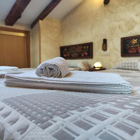 Casa Vieja Tabanera A 8 Min De Segoia Guest House Tabanera del Monte Bagian luar foto