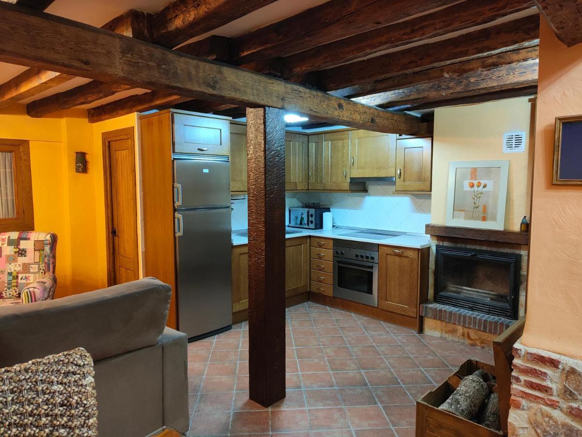 Casa Vieja Tabanera A 8 Min De Segoia Guest House Tabanera del Monte Bagian luar foto