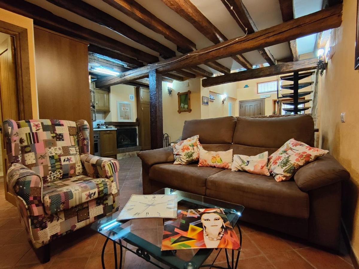 Casa Vieja Tabanera A 8 Min De Segoia Guest House Tabanera del Monte Bagian luar foto