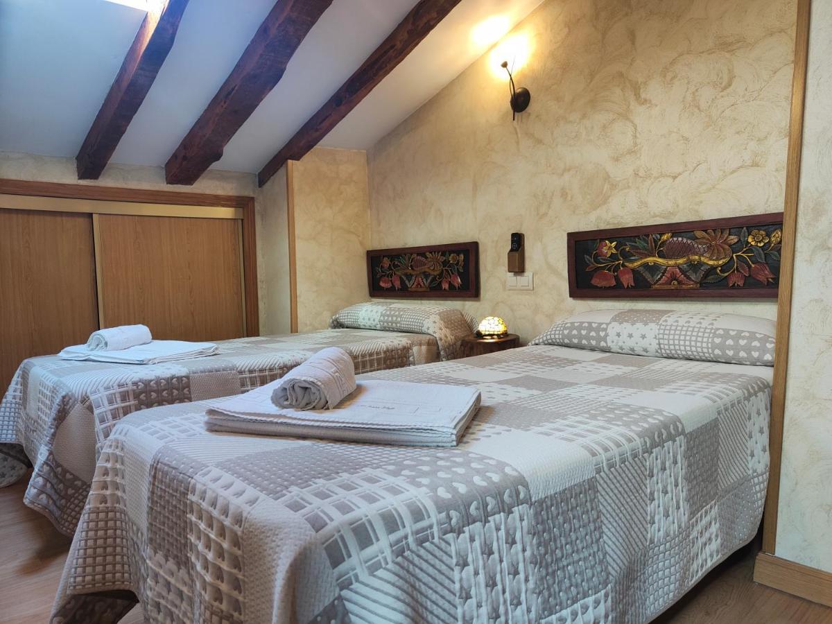 Casa Vieja Tabanera A 8 Min De Segoia Guest House Tabanera del Monte Bagian luar foto