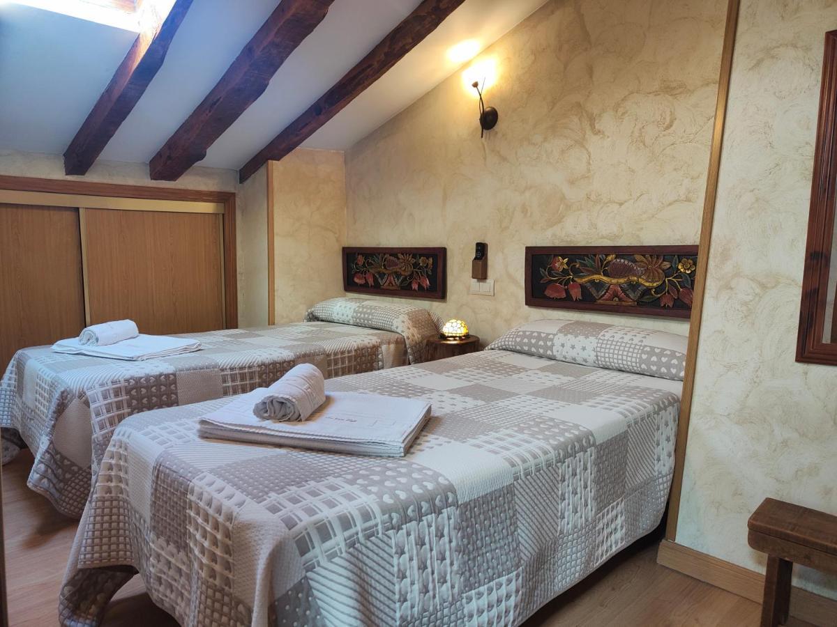 Casa Vieja Tabanera A 8 Min De Segoia Guest House Tabanera del Monte Bagian luar foto