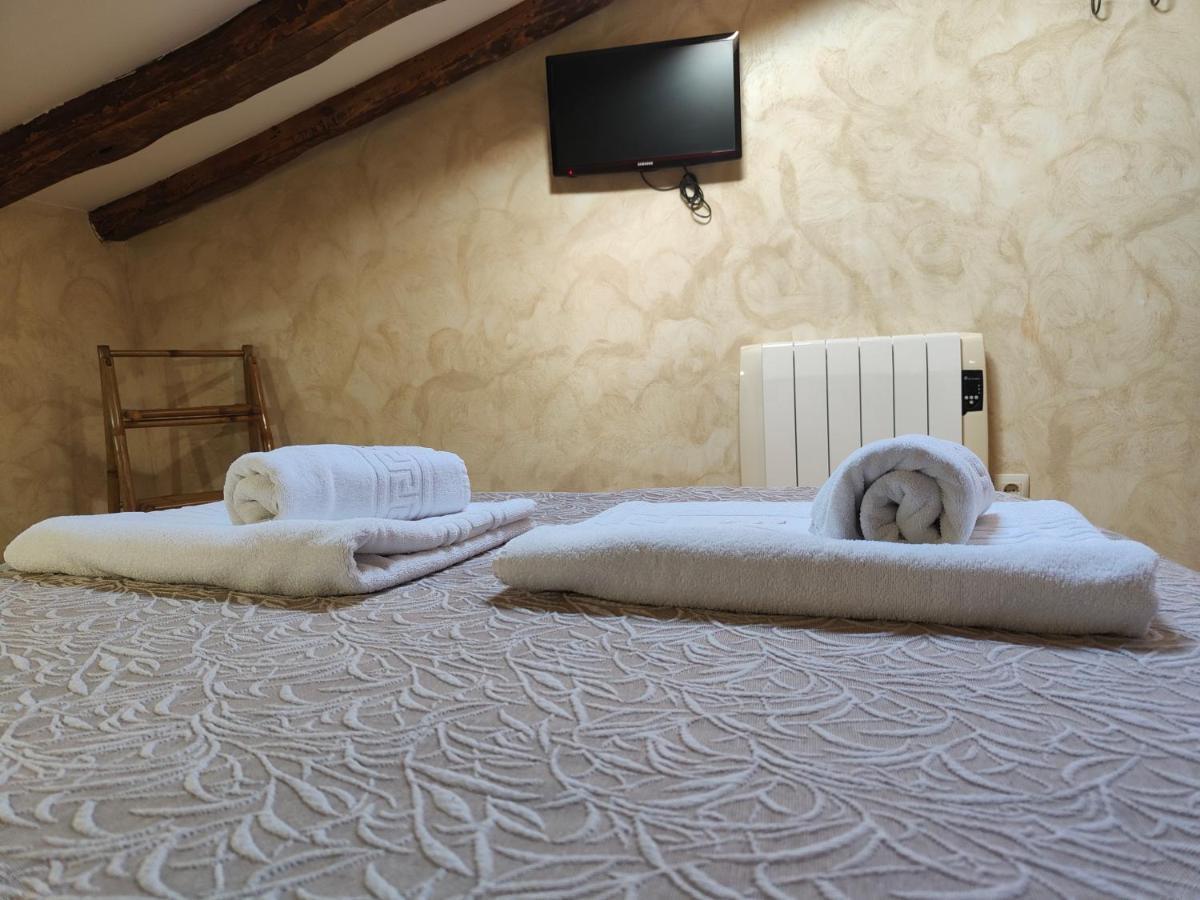 Casa Vieja Tabanera A 8 Min De Segoia Guest House Tabanera del Monte Bagian luar foto